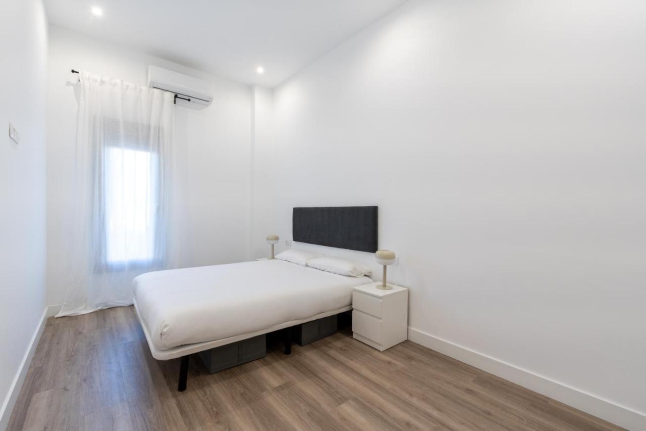 Holi-rent At Erillas Apartment *